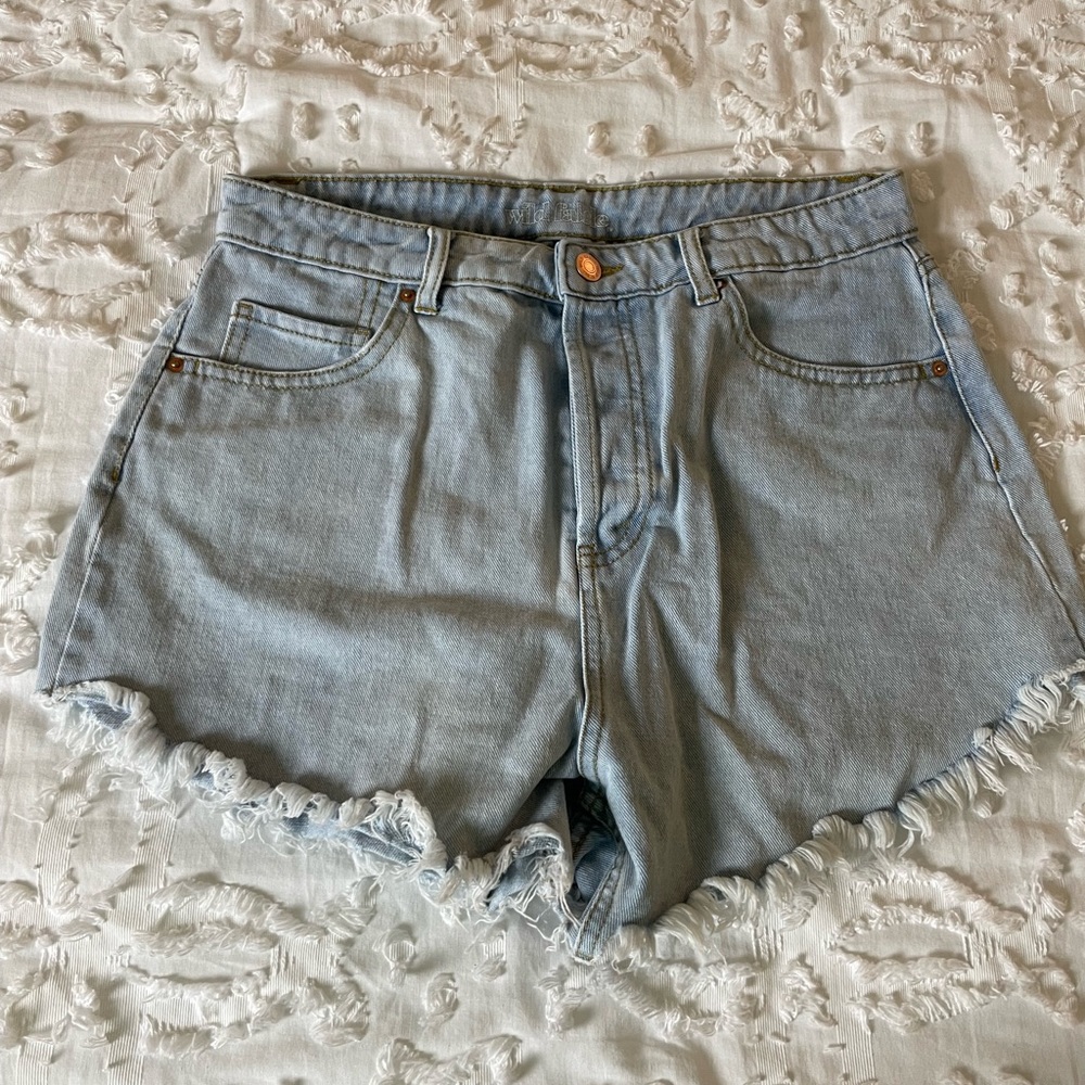 wild Fable Distressed Light Wash High Rise Jean Shorts SKU 43